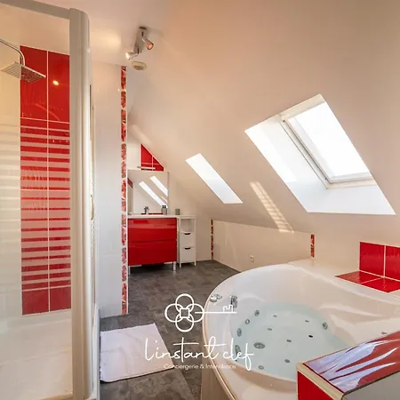 Holiday home Coeur De Sarthe - Maison 20pers - Balneo - Bbq Parigne-l'Eveque